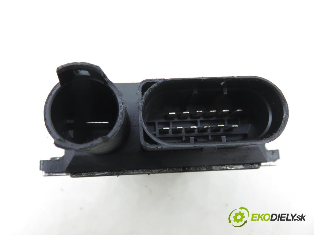 BMW 5 (E60) SEDAN 2005 0,00 530 d - M57 D30 (306D2) 2993,00 RELÉ: JÚN: 132197