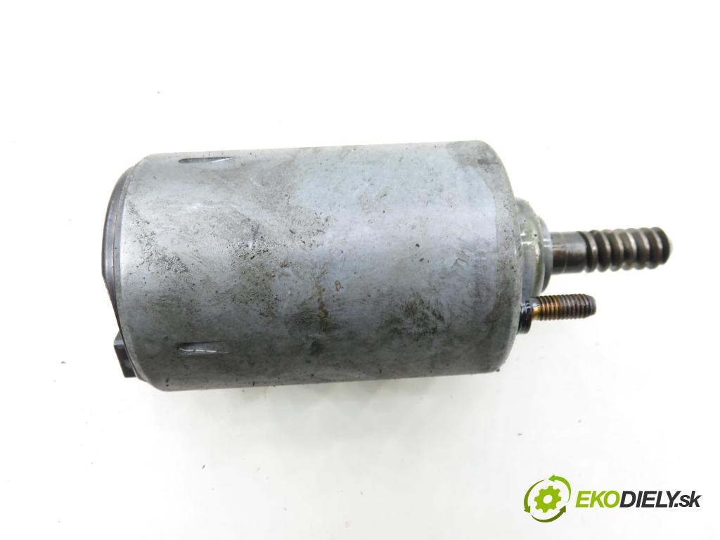 BMW 3 (E46) SEDAN 2005 85,00 316 i - N46 B18 A 1796,00 nastavovač časování VAČKOVÁ HŘÍDEL: 7548387 ; A2C53123520 (Motor a příslušenství ostatní)