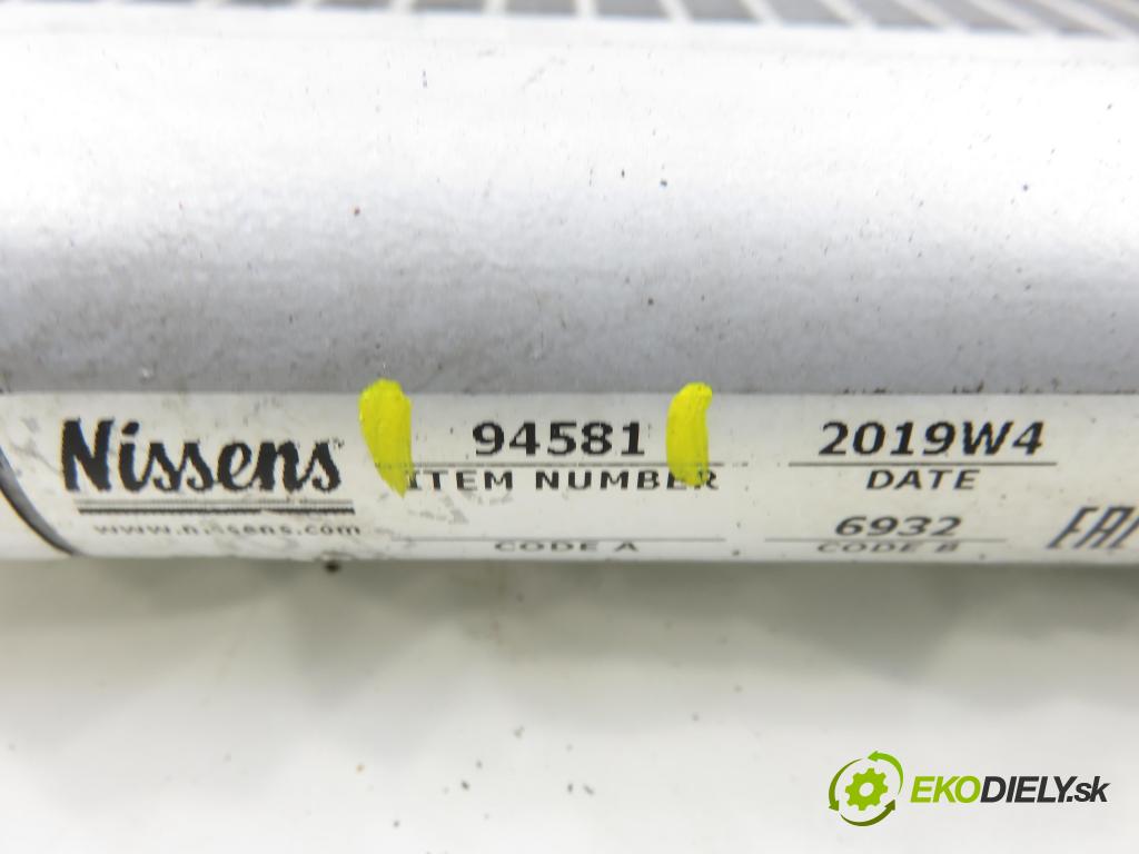 TOYOTA YARIS (_P1_) HB 2002 64,00 1.3 VVTi 87 - 2SZ-FE 1298,00 chladič klimatizácie 94581 (Chladič klimatizácie)