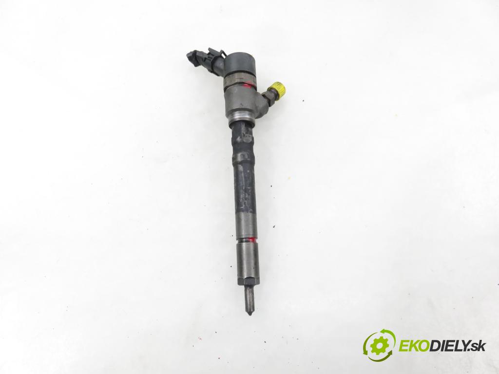 HYUNDAI SANTA FÉ I (SM) SUV 2004 83,00 2.0 CRDi 4x4 113 - D4EA 1991,00 vstrekovač 3380027900 ; 0445110126 (Vstrekovač paliva)