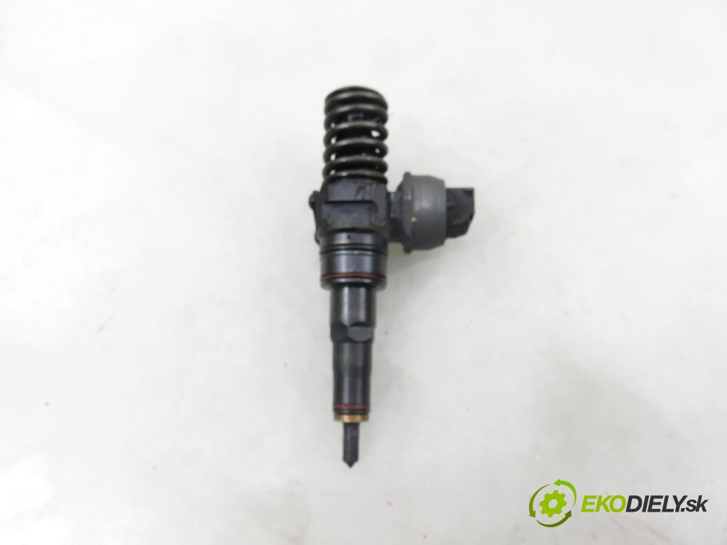 VW GOLF IV Variant (1J5) KOMBI 2002 74,00 1.9 TDI PD 101 - AXR 1896,00 Vstrekovač 038130073AQ ; 0414720213 (Vstrekovač paliva)