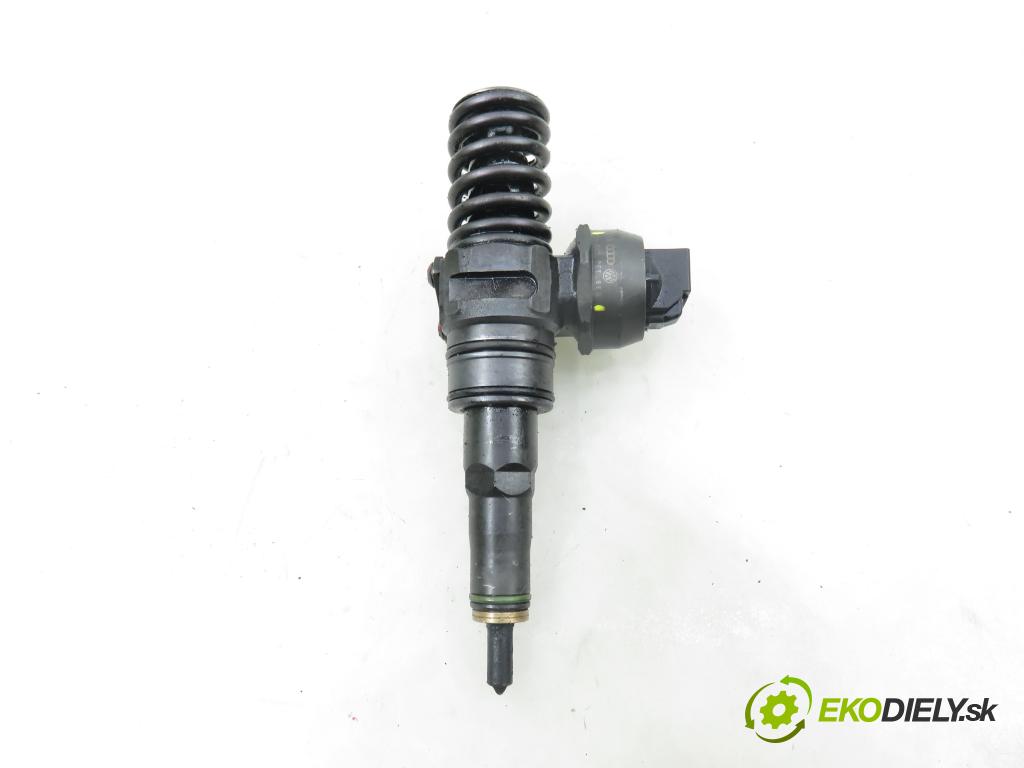 VW PASSAT B6 Variant (3C5) KOMBI 2005 77,00 1.9 TDI - BKC 1896,00 vstříkovač 038130073AG ; 0414720215 (Vstřikovač paliva)