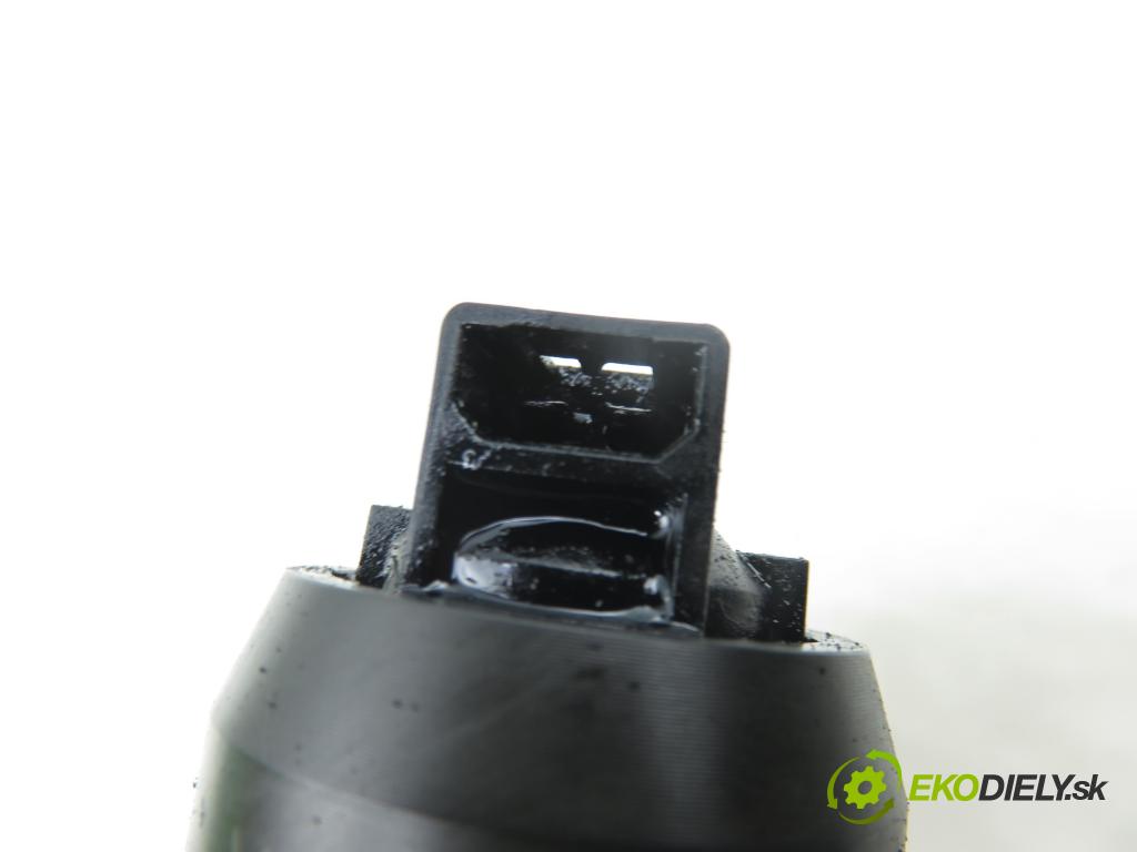 VW PASSAT B6 Variant (3C5) KOMBI 2005 77,00 1.9 TDI - BKC 1896,00 vstříkovač 038130073AG ; 0414720215 (Vstřikovač paliva)