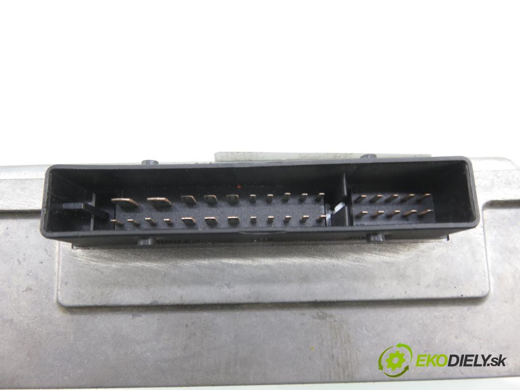 AUDI A4 (8K2, B8) SEDAN 2008 176,00 3.0 TDI quattro - CCWA 2967,00 Zosilňovač 8T0035223T ; 8T0035412D ; 8T0035415B (Zosilňovač)