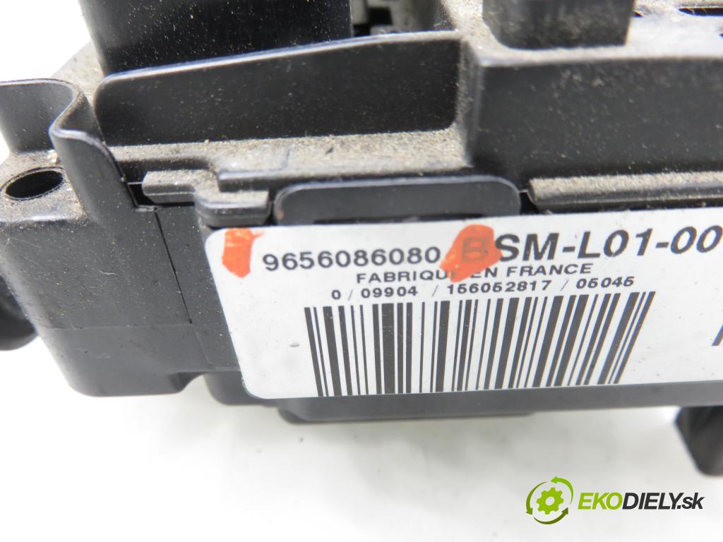 PEUGEOT 407 SW (6E_) KOMBI 2003 80,00 1.6 HDi 110 - 9HZ (DV6TED4) 1560,00 MODUL BSM 9656086080