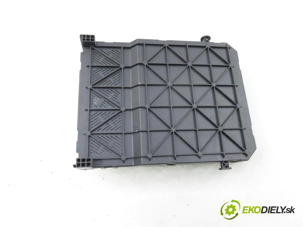 PEUGEOT 407 SW (6E_) KOMBI 2003 80,00 1.6 HDi 110 - 9HZ (DV6TED4) 1560,00 MODUL BSI 9655708380