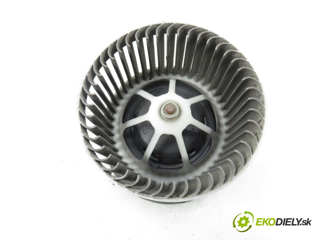 PEUGEOT 407 SW (6E_) KOMBI 2003 80,00 1.6 HDi 110 - 9HZ (DV6TED4) 1560,00 ventilátor větráku 7737080501