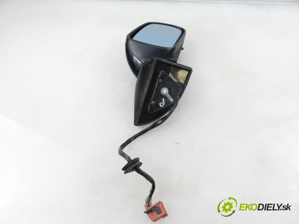 PEUGEOT 407 SW (6E_) KOMBI 2003 80,00 1.6 HDi 110 - 9HZ (DV6TED4) 1560,00 zpětné zrcátko