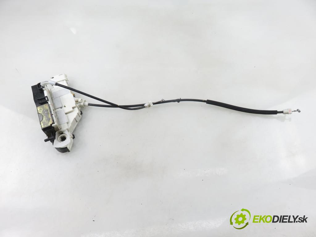 PEUGEOT 407 SW (6E_) KOMBI 2003 80,00 1.6 HDi 110 - 9HZ (DV6TED4) 1560,00 zámok 9656633080