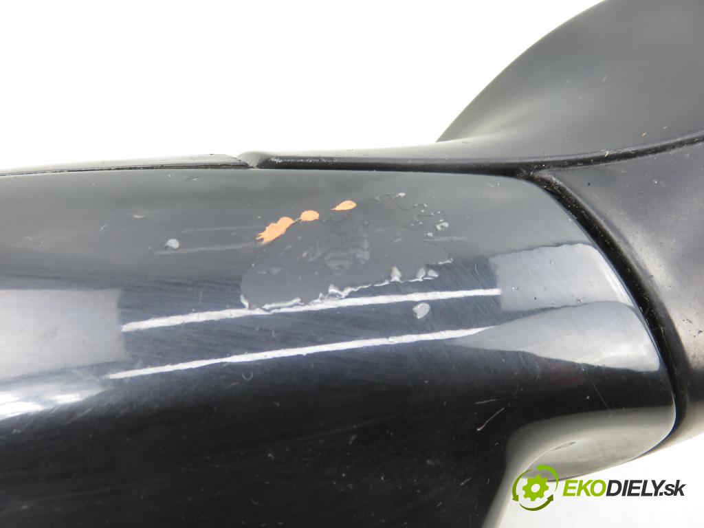 PEUGEOT 407 SW (6E_) KOMBI 2003 80,00 1.6 HDi 110 - 9HZ (DV6TED4) 1560,00 zpětné zrcátko LE