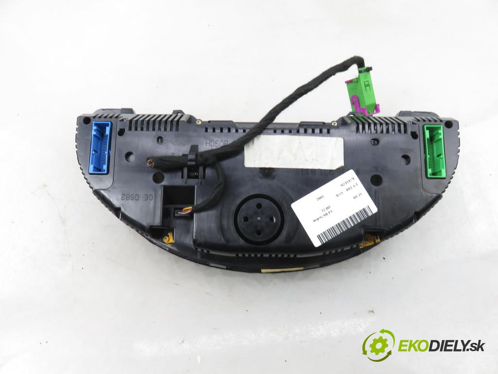 AUDI A4 (8E2, B6) SEDAN 2002 74,00 1.9 TDI PD 101 - AVB 1896,00 Prístrojovka elektrický 8E0920930R ; 0263626135