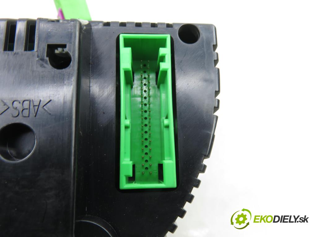 AUDI A4 (8E2, B6) SEDAN 2002 74,00 1.9 TDI PD 101 - AVB 1896,00 Prístrojovka elektrický 8E0920930R ; 0263626135