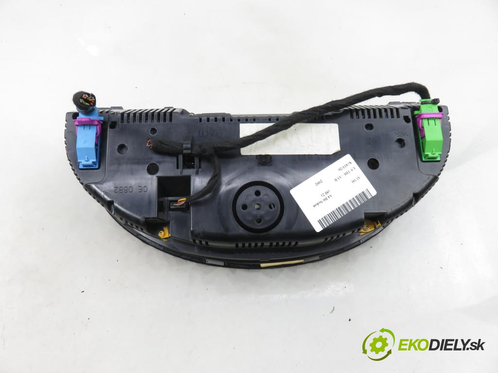 AUDI A4 (8E2, B6) SEDAN 2002 74,00 1.9 TDI PD 101 - AVB 1896,00 Prístrojovka elektrický 8E0920930R ; 0263626135