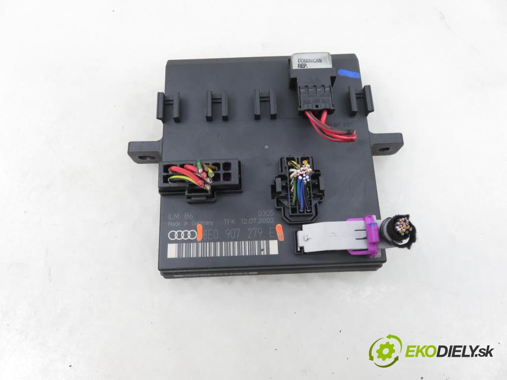 AUDI A4 (8E2, B6) SEDAN 2002 74,00 1.9 TDI PD 101 - AVB 1896,00 řídící jednotka světla 8E0907279E