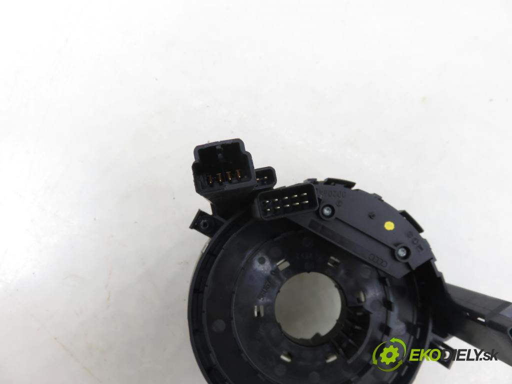 AUDI A4 (8E2, B6) SEDAN 2002 74,00 1.9 TDI PD 101 - AVB 1896,00 PÁSKA: air BAG 8E0953541C