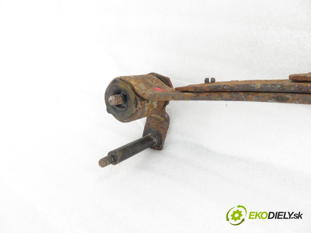 NISSAN NP300 NAVARA (D40) PICK-UP 2006 126,00 2.5 dCi 171 2488,00 listové pero ZADNÍ: