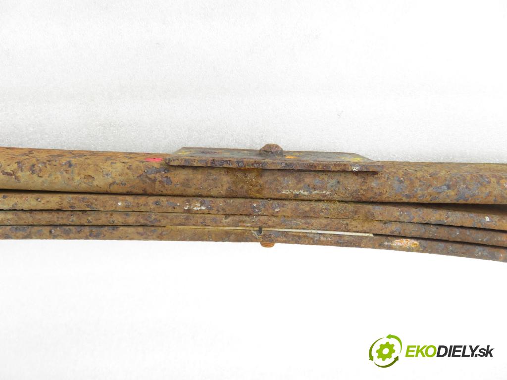 NISSAN NP300 NAVARA (D40) PICK-UP 2006 126,00 2.5 dCi 171 2488,00 listové pero ZADNÍ: