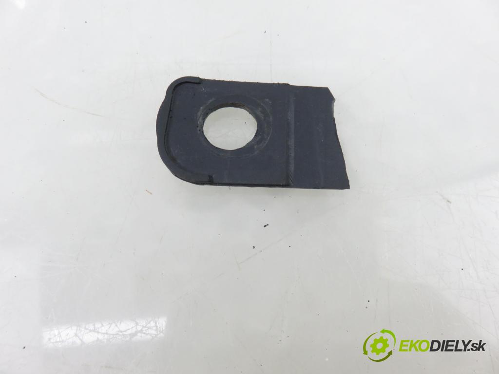 PEUGEOT 407 SW (6E_) KOMBI 2003 80,00 1.6 HDi 110 - 9HZ (DV6TED4) 1560,00 světlo LP