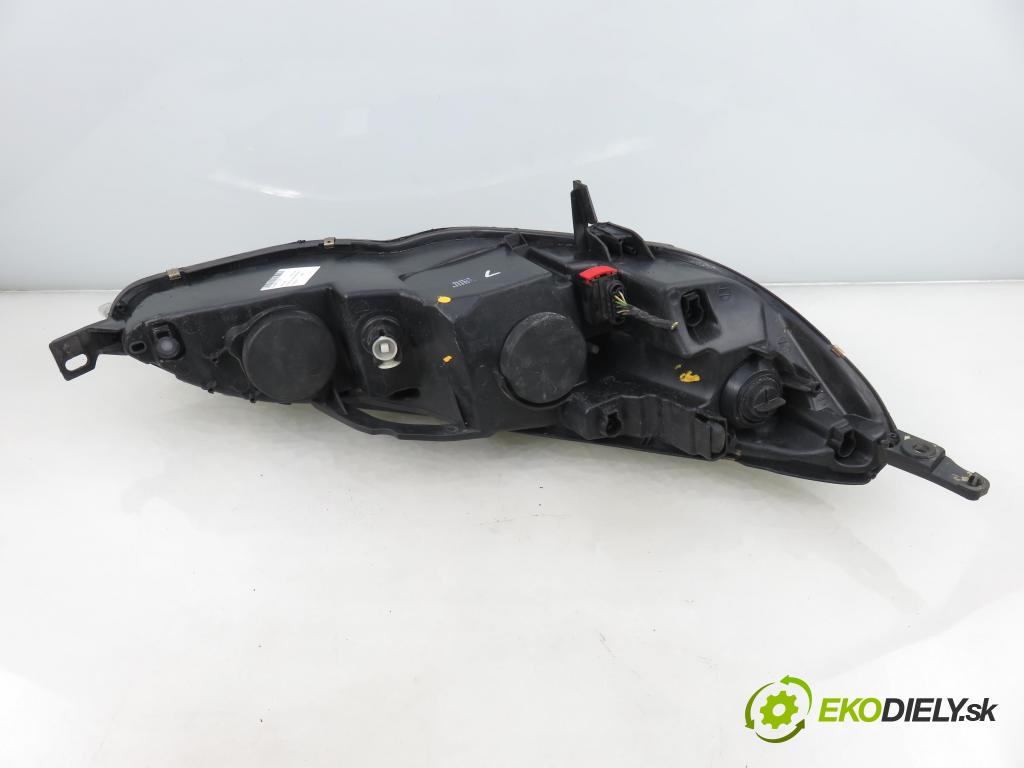 PEUGEOT 407 SW (6E_) KOMBI 2003 80,00 1.6 HDi 110 - 9HZ (DV6TED4) 1560,00 světlo LP