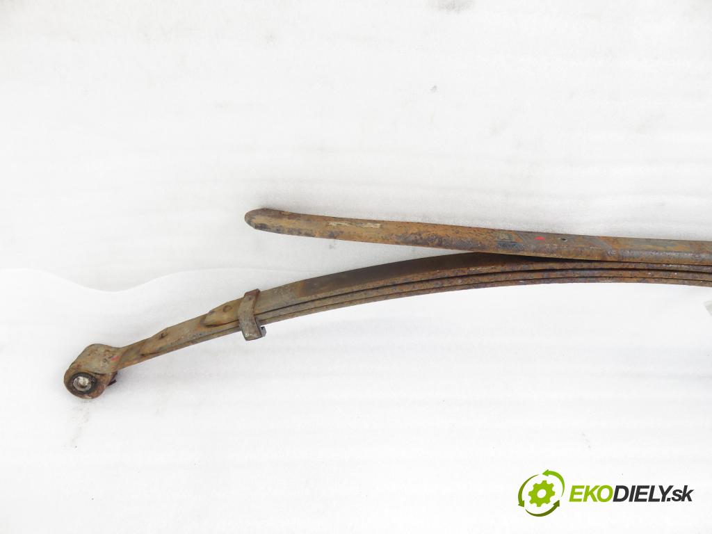 NISSAN NP300 NAVARA (D40) PICK-UP 2006 126,00 2.5 dCi 171 2488,00 listové pero ZADNÍ: