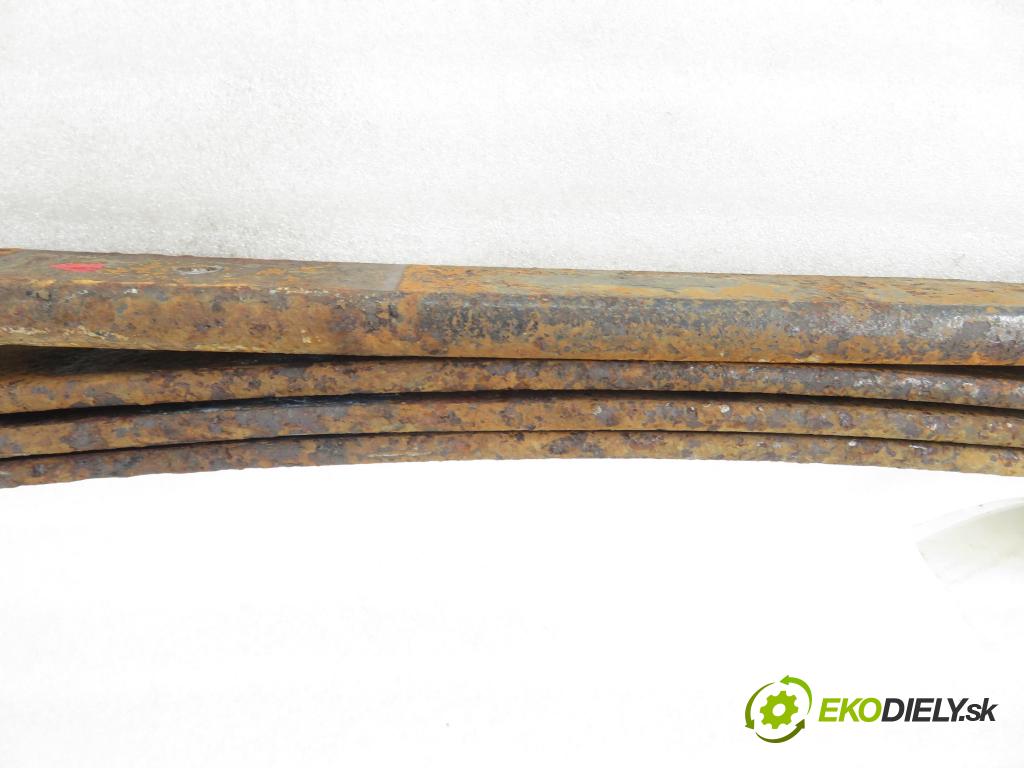 NISSAN NP300 NAVARA (D40) PICK-UP 2006 126,00 2.5 dCi 171 2488,00 listové pero ZADNÍ: