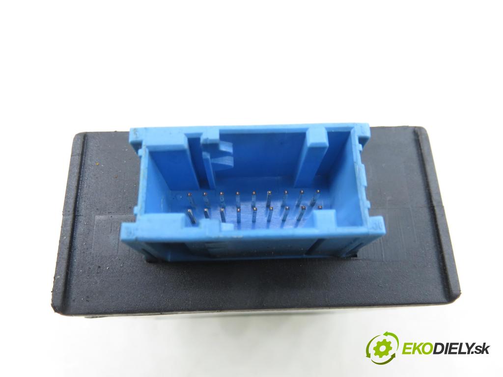 BMW 5 (E60) SEDAN 2005 0,00 530 d - M57 D30 (306D2) 2993,00 Riadiaca jednotka svetlá 6934122