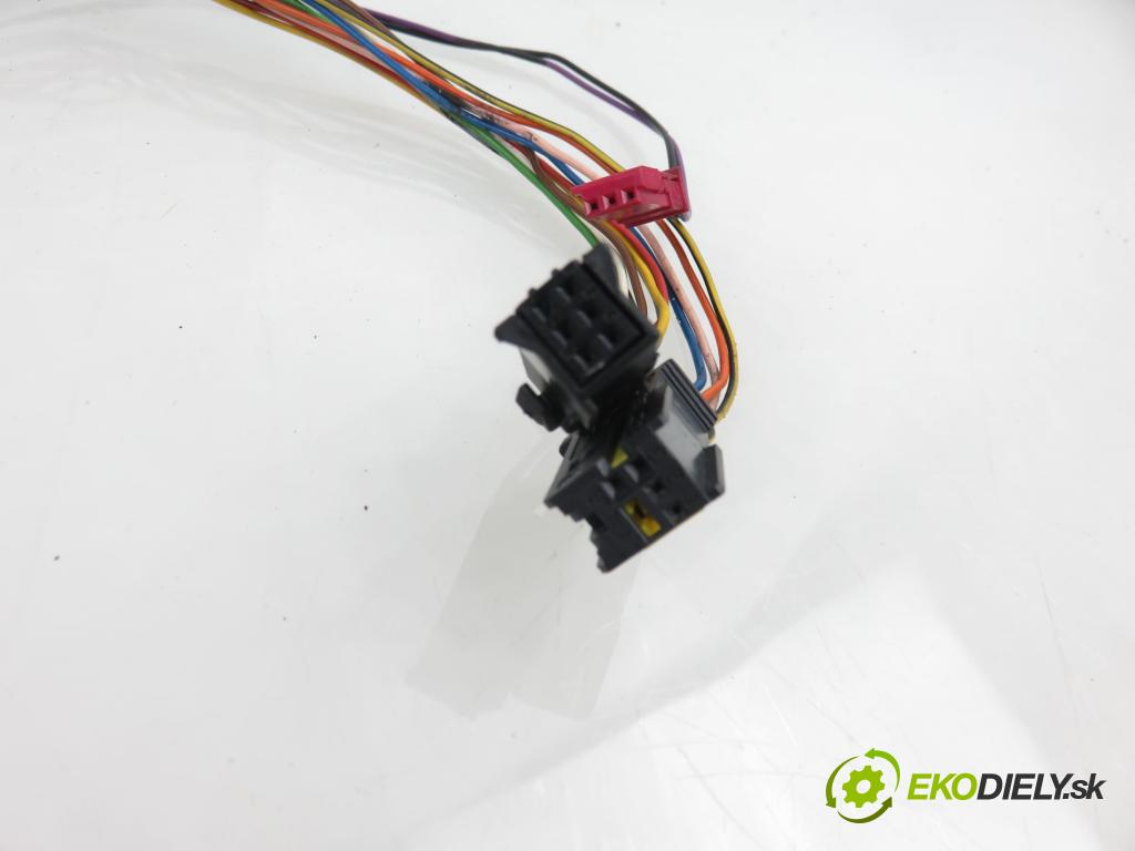 BMW 5 (E60) SEDAN 2005 0,00 530 d - M57 D30 (306D2) 2993,00 Spätné zrkadlo LE