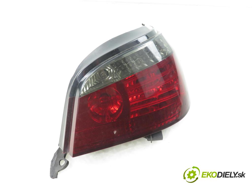 BMW 5 (E60) SEDAN 2005 0,00 530 d - M57 D30 (306D2) 2993,00 svetla