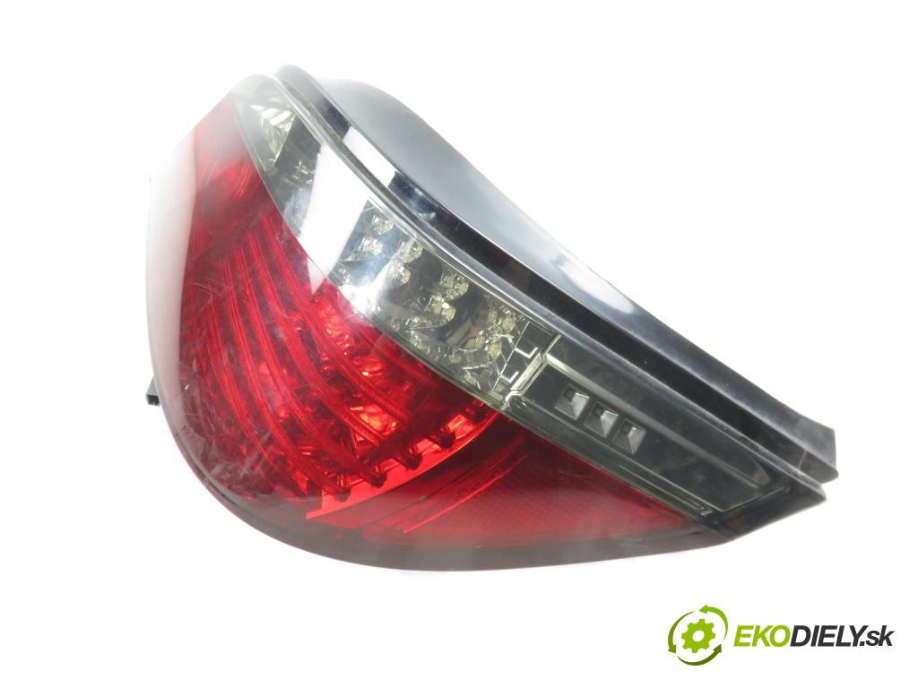 BMW 5 (E60) SEDAN 2005 0,00 530 d - M57 D30 (306D2) 2993,00 svetla