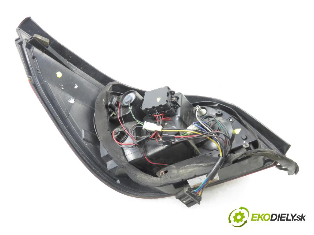 BMW 5 (E60) SEDAN 2005 0,00 530 d - M57 D30 (306D2) 2993,00 svetla