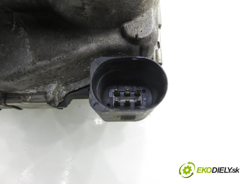 AUDI A6 Avant (4B5, C5) KOMBI 2003 125,00 2.4 quattro - BDV 2393,00 škrtíci klapka 078133062B ; 0280750030 (Škrticí klapka)