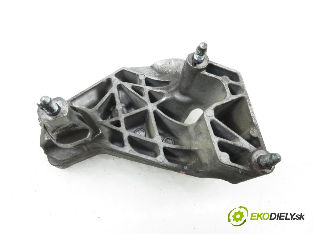 VW GOLF IV (1J1) HB 2003 74,00 1.9 TDI PD 101 - AXR 1896,00 Uchytenie Motor 038199207AG