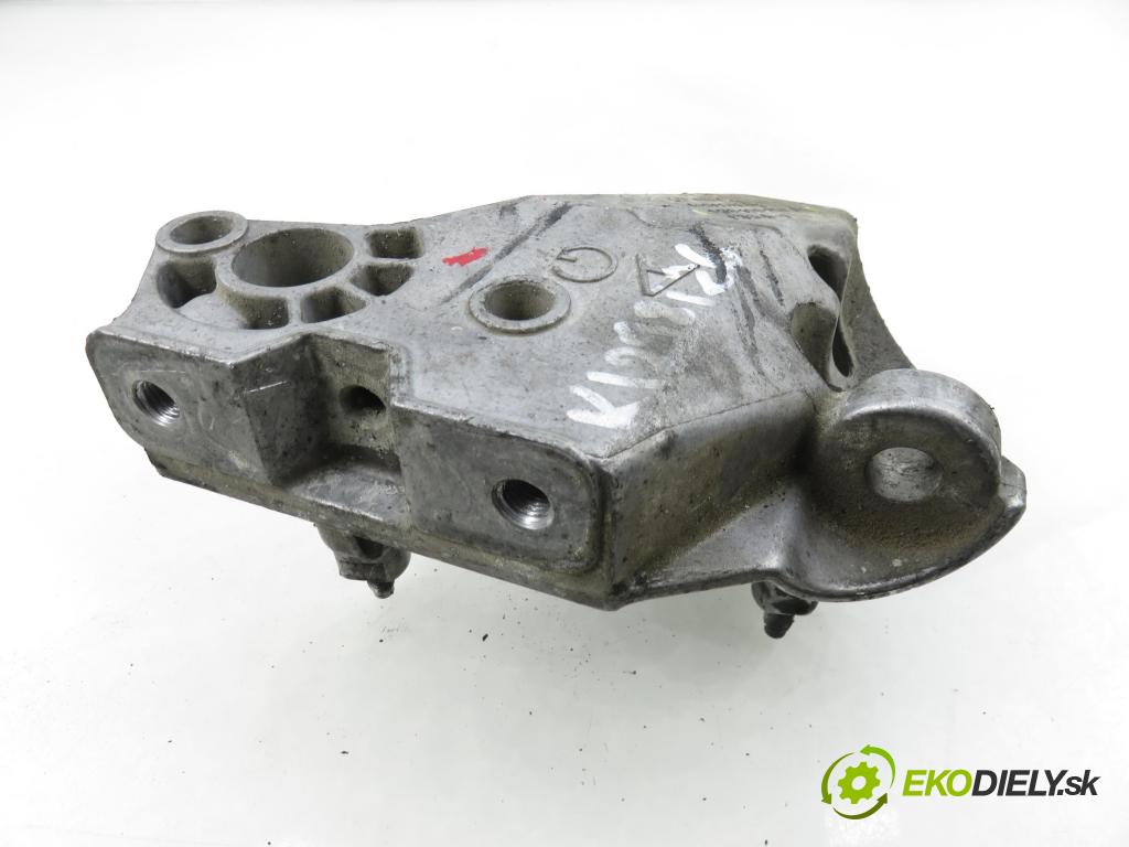 VW GOLF IV (1J1) HB 2003 74,00 1.9 TDI PD 101 - AXR 1896,00 Uchytenie Motor 038199207AG