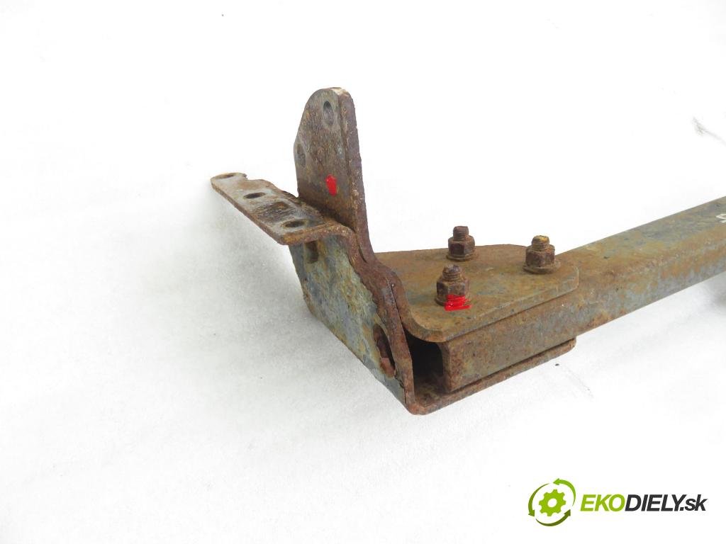 NISSAN NP300 NAVARA (D40) PICK-UP 2006 126,00 2.5 dCi 171 2488,00 Hák 0012610MN