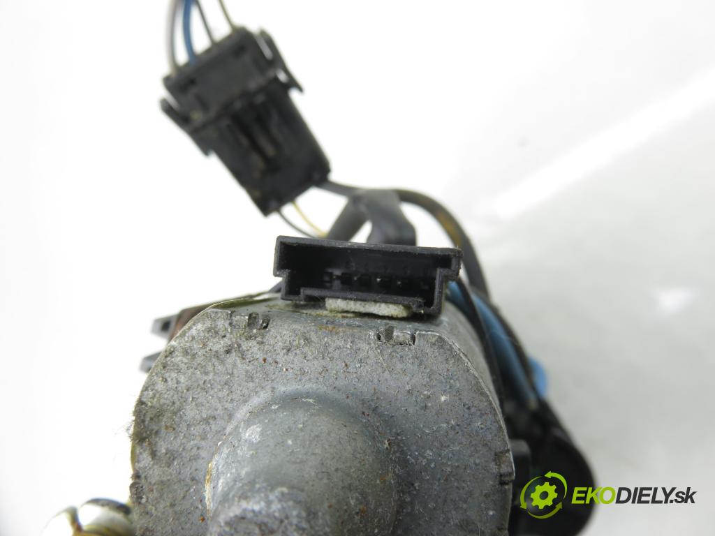 BMW 5 (E60) SEDAN 2005 0,00 530 d - M57 D30 (306D2) 2993,00 Hriadeľ, tyč volantu 6770705 (Tyč riadenia (volantu))