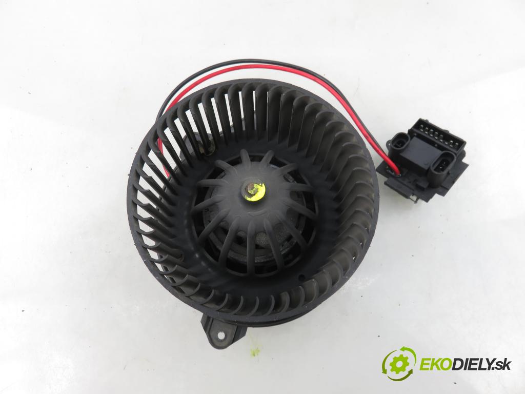 RENAULT SCENIC I (JA0/1_) MINIVAN 2000 79,00 1.6 - K4M 709 1598,00 Ventilátor vetráku