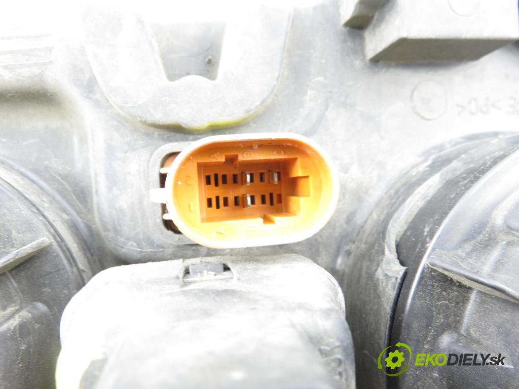 RENAULT SCENIC I (JA0/1_) MINIVAN 2000 79,00 1.6 - K4M 709 1598,00 Svetlo LP