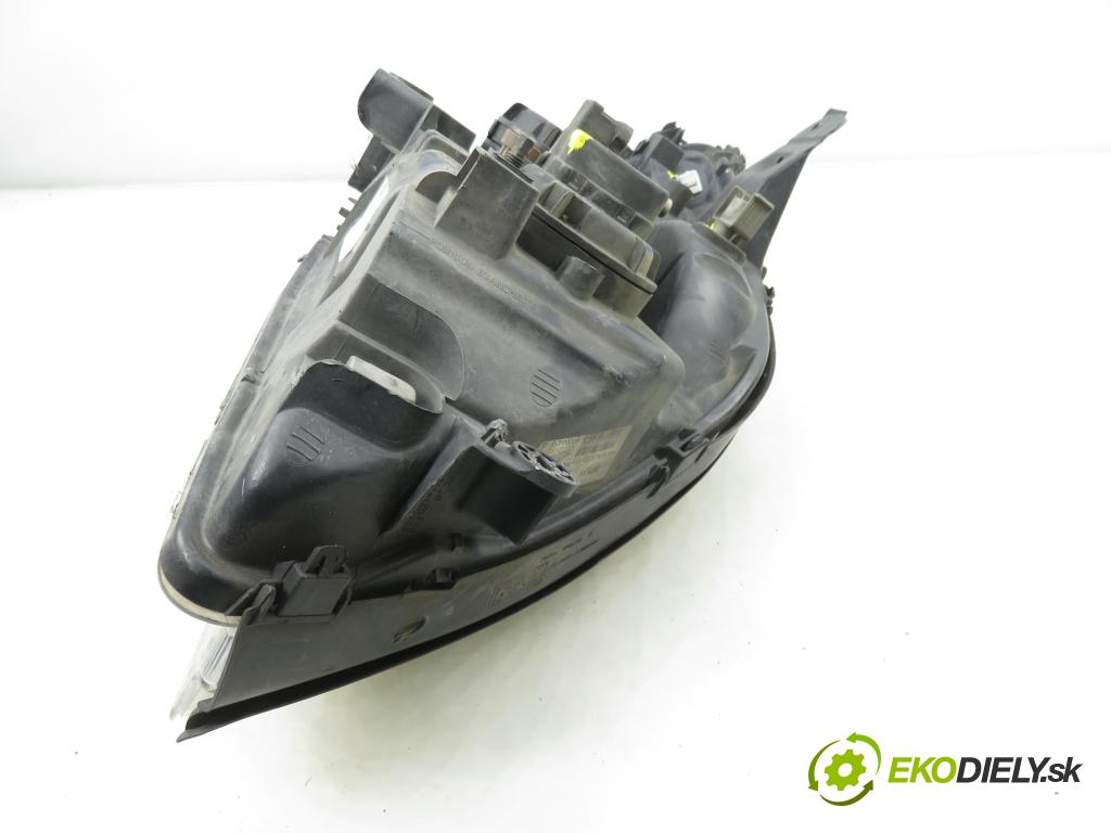 RENAULT SCENIC I (JA0/1_) MINIVAN 2000 79,00 1.6 - K4M 709 1598,00 Svetlo LP