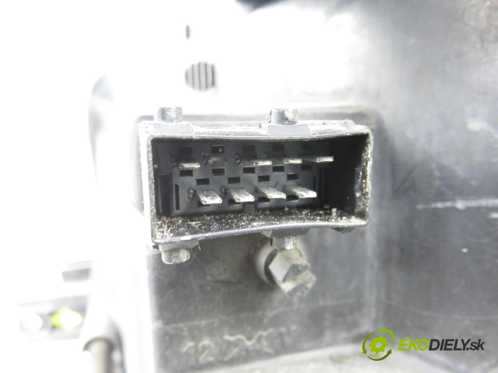 PEUGEOT PARTNER Combispace (5F) KOMBIVAN 2003 66,00 2.0 HDI - RHY (DW10TD) 1997,00 Svetlo PP