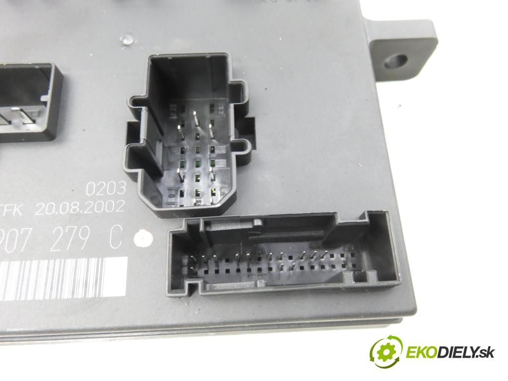 AUDI A4 (8E2, B6) SEDAN 2002 96,00 1.9 TDI PD 130 - AWX 1896,00 Riadiaca jednotka svetlá 8E0907279C