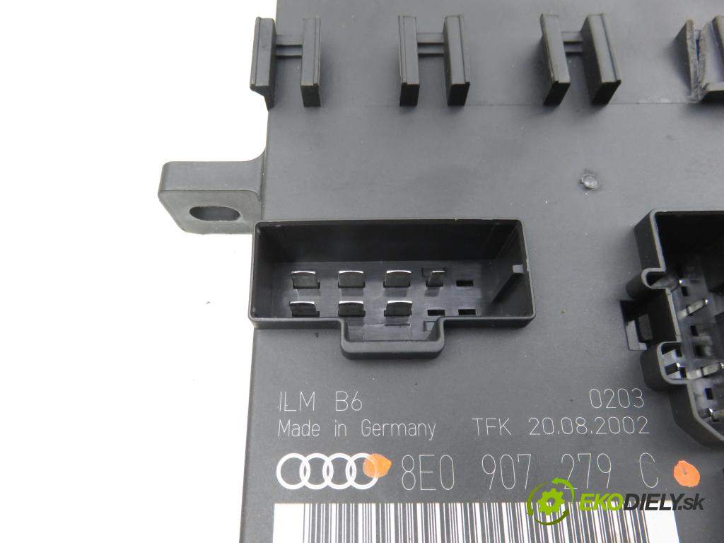 AUDI A4 (8E2, B6) SEDAN 2002 96,00 1.9 TDI PD 130 - AWX 1896,00 Riadiaca jednotka svetlá 8E0907279C