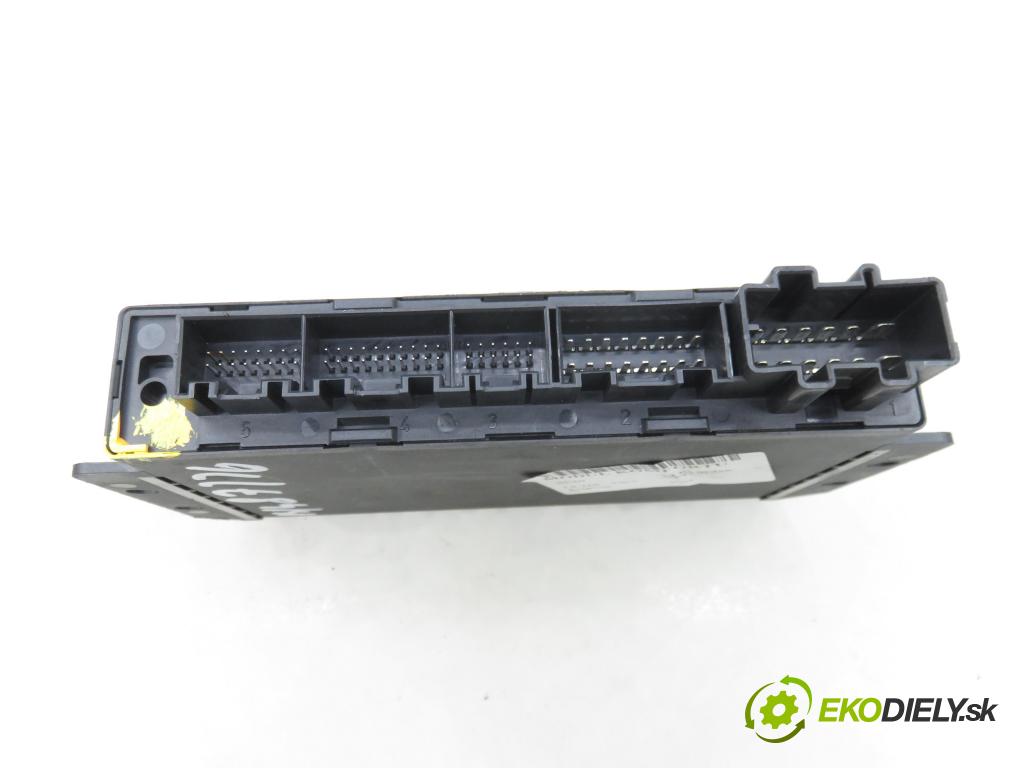 AUDI A4 (8E2, B6) SEDAN 2002 96,00 1.9 TDI PD 130 - AWX 1896,00 MODUL komfortu 8E0959433AR