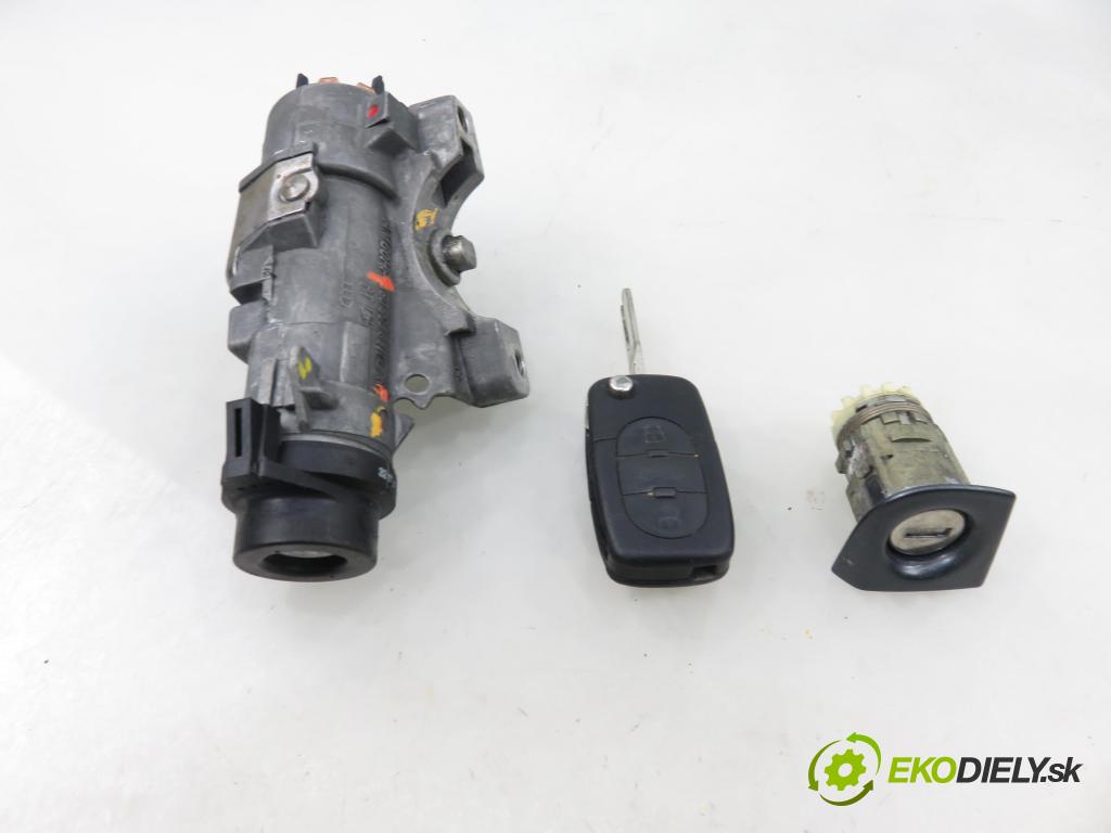 AUDI A4 (8E2, B6) SEDAN 2002 96,00 1.9 TDI PD 130 - AWX 1896,00 spinačka / zámky 4B0905851G