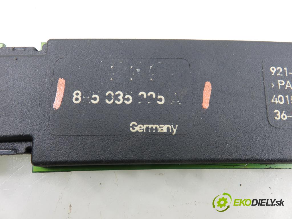 AUDI A4 (8E2, B6) SEDAN 2002 96,00 1.9 TDI PD 130 - AWX 1896,00 zesilovač Antenní: 8E5035225A (Zesilovač)