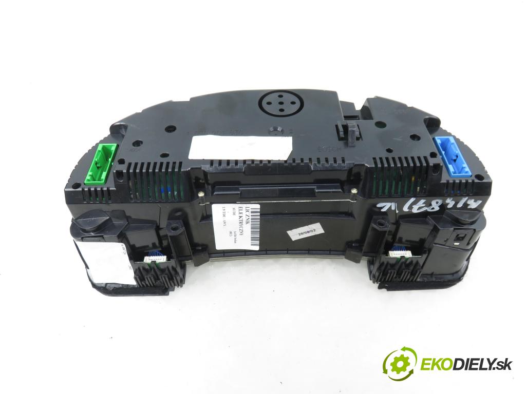 AUDI A4 (8E2, B6) SEDAN 2002 96,00 1.9 TDI PD 130 - AWX 1896,00 Prístrojovka elektrický 0263626035 ; 8E0920900K