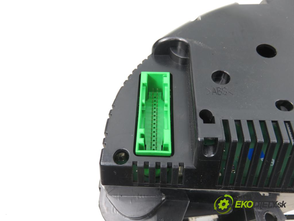 AUDI A4 (8E2, B6) SEDAN 2002 96,00 1.9 TDI PD 130 - AWX 1896,00 Prístrojovka elektrický 0263626035 ; 8E0920900K