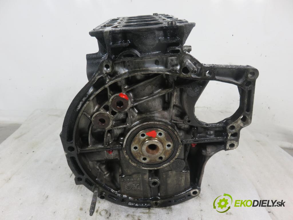 PEUGEOT 308 SW II KOMBI 2015 73,00 1.6 BlueHDi 100 - BHY (DV6FD) 1560,00 blok Motor 8H02 (Blok motora)