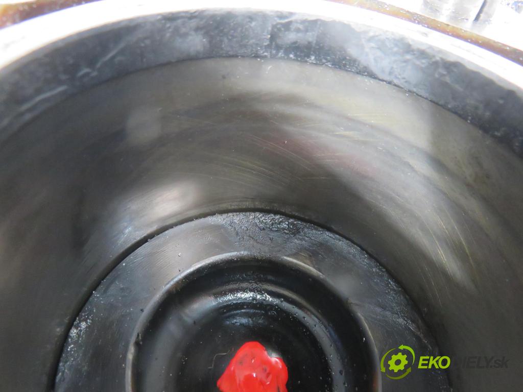 PEUGEOT 308 SW II KOMBI 2015 73,00 1.6 BlueHDi 100 - BHY (DV6FD) 1560,00 blok Motor 8H02 (Blok motora)