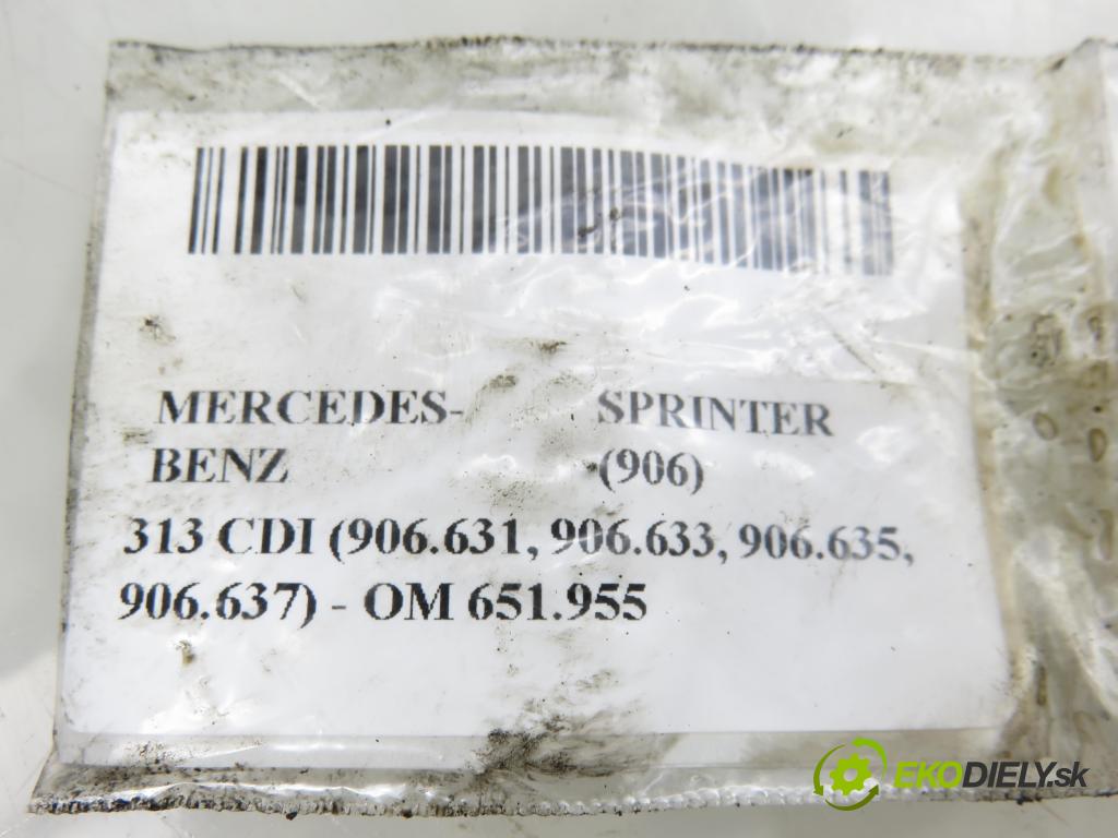 MERCEDES-BENZ SPRINTER 3,5-t Skrzynia (906) FURGON 2011 95,00 313 CDI (906.631, 906.633, 906.635, 906.637) - OM  2143,00 vstřikovač 28342997 ; 6510704987 (Vstřikovač paliva)