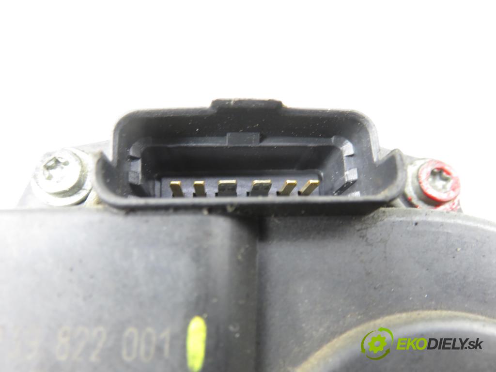 RENAULT SCENIC I (JA0/1_) MINIVAN 2002 0,00 1.6 - K4M 708 1598,00 Škrtiaca klapka 8200063652 ; 8200123061 ; 408239822001 (Škrtiaca klapka)